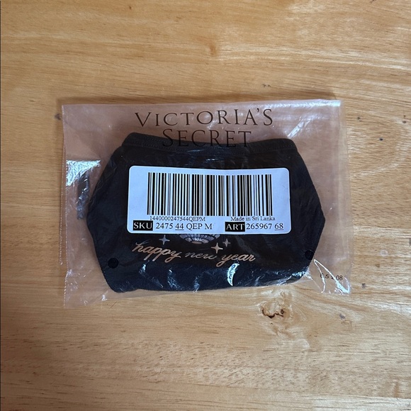 Victoria’s Secret Happy New Year V String Thong - Picture 11 of 11
